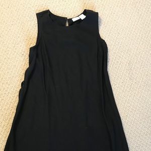 Sleeveless black dress maternity